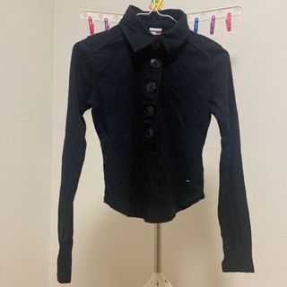 トミージーンズ(TOMMY JEANS)のtommy jeans ビッグボタン　カットソー(カットソー(長袖/七分))