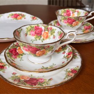 ロイヤルアルバート(ROYAL ALBERT)の【美品】ロイヤルアルバート★オールドカントリーローズ★Tea for two(食器)