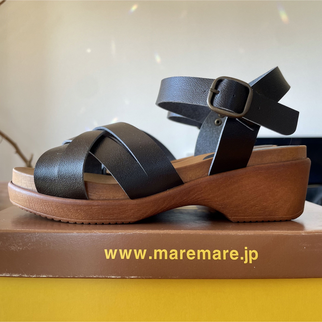 maRe maRe(マーレマーレ)のmare mare 手染めクロスサンダル　ブラック　23.5cm レディースの靴/シューズ(サンダル)の商品写真