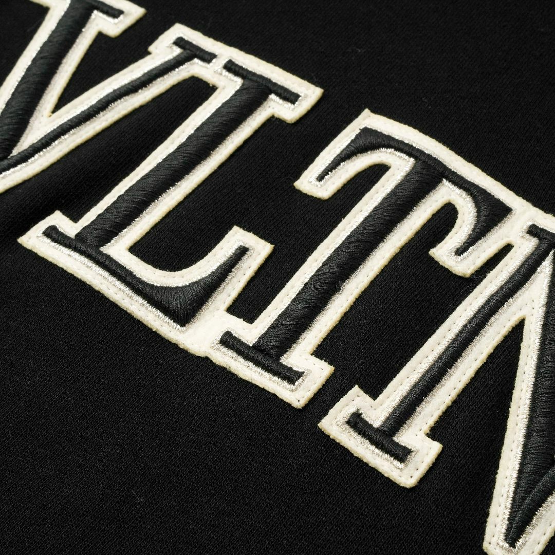 VALENTINO(ヴァレンティノ)の新品 VALENTINO バイカラー VLTN刺繍 パーカー メンズのトップス(パーカー)の商品写真