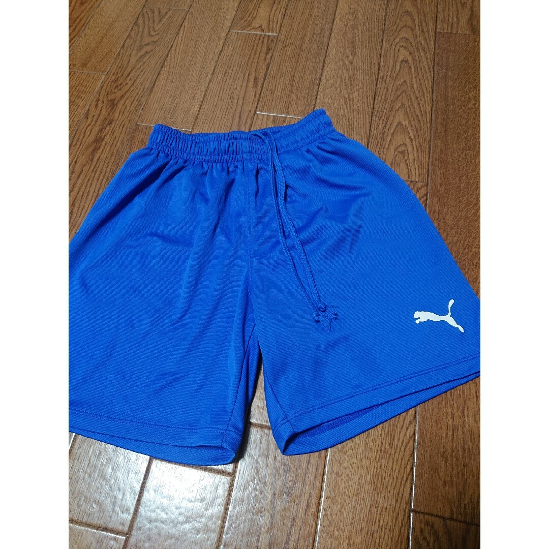 PUMA(プーマ)のサッカーパンツ PUMA ブルー ホワイト 140 キッズ/ベビー/マタニティのキッズ服男の子用(90cm~)(パンツ/スパッツ)の商品写真