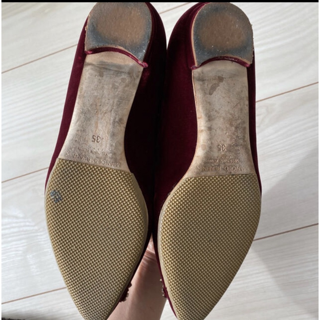 MANOLO BLAHNIK(マノロブラニク)のマノロブラニク  ハンギシ　ホリデー限定 レディースの靴/シューズ(バレエシューズ)の商品写真