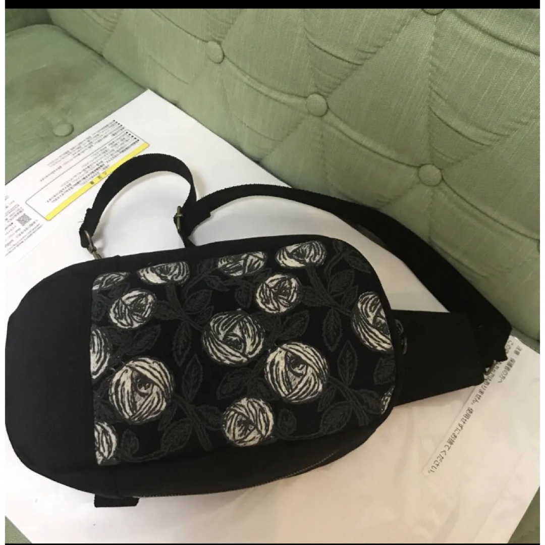ミナペルホネン ハンドメイド BOXタイプボディバッグ rosyネイビー