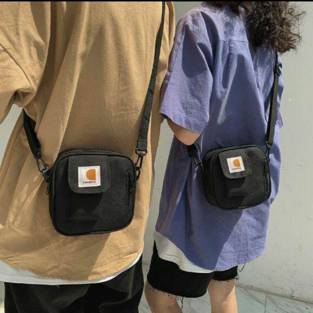carhartt(カーハート)のCarhartt カーハート コンパクト ショルダーバッグ ブラック 男女兼用 メンズのバッグ(ショルダーバッグ)の商品写真