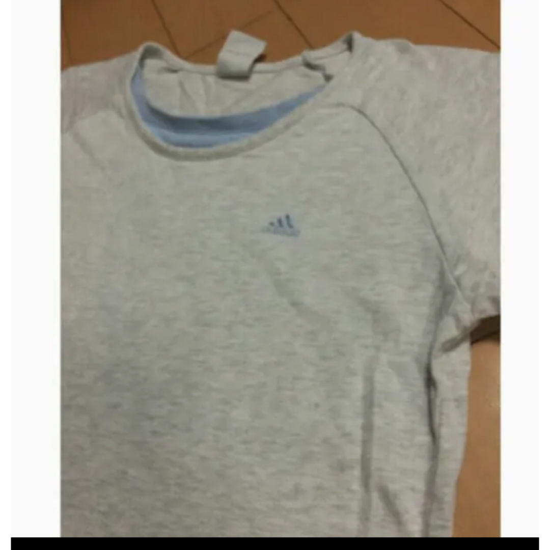 adidas(アディダス)のadidasグレー✖︎ブルーコットン ラグランT レディースのトップス(Tシャツ(半袖/袖なし))の商品写真