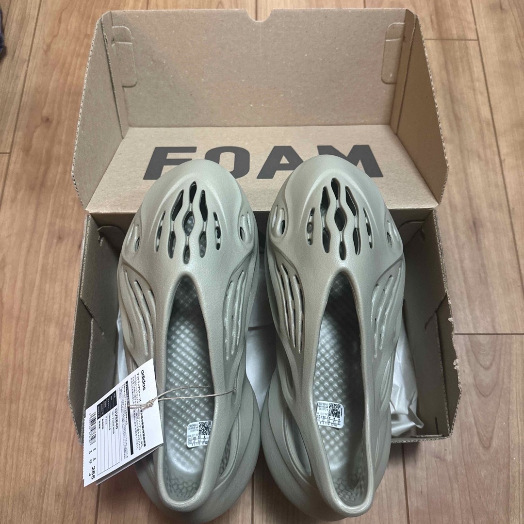 早い者勝ち!!adidas YEEZY Foam Runner Onyx箱あり-