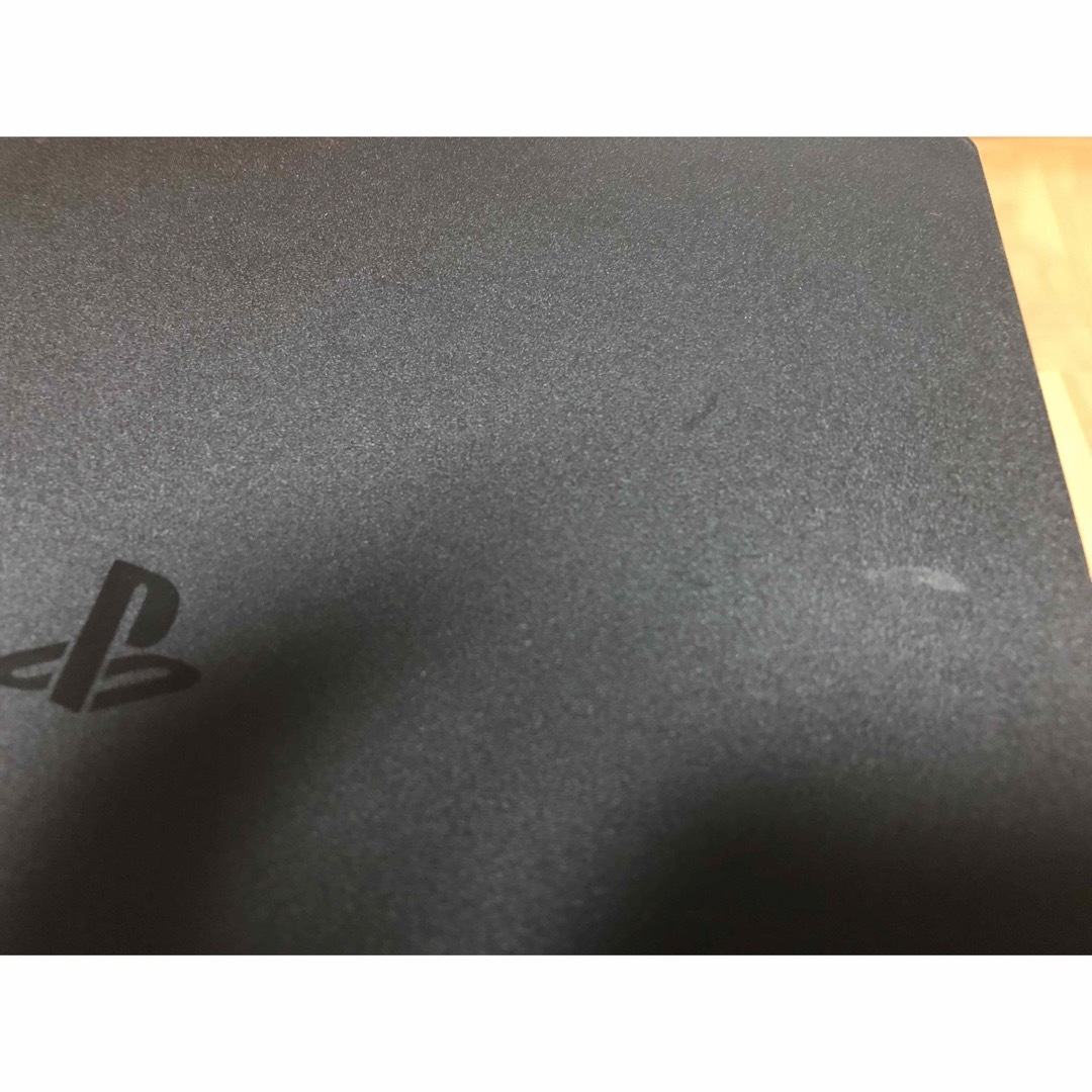 PlayStation4(プレイステーション4)のコントローラー2個 PS4 ジェット・ブラック 1TB CUH-2000BB01 エンタメ/ホビーのゲームソフト/ゲーム機本体(家庭用ゲーム機本体)の商品写真