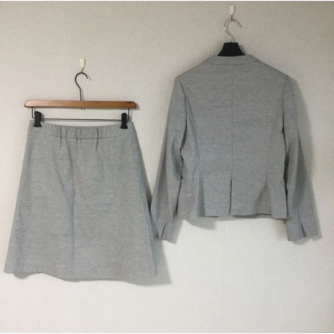 UNITED ARROWS green label relaxing(ユナイテッドアローズグリーンレーベルリラクシング)のグリーンレーベル Vカラーノーカラースーツ 上38下40 W72 春秋 DMW レディースのフォーマル/ドレス(スーツ)の商品写真