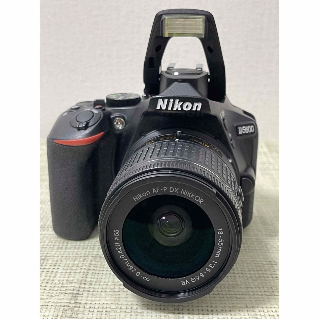 NiKON D5600ズームレンズキットWi-Fi&Bluetooth内蔵