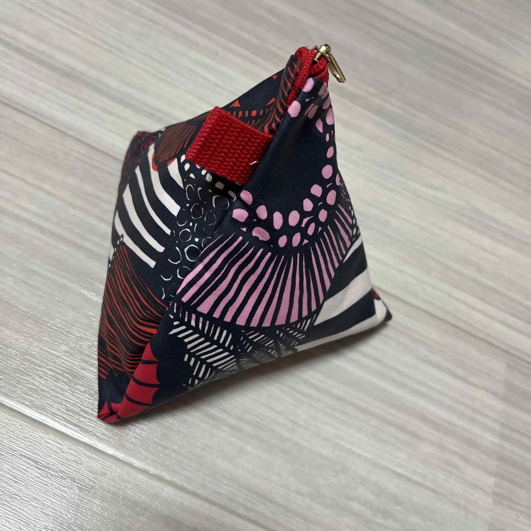 marimekko(マリメッコ)のマリメッコ生地ハンドメイドポーチ ハンドメイドのファッション小物(ポーチ)の商品写真