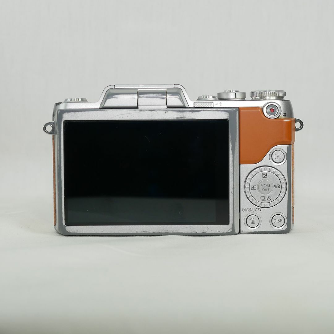 Panasonic Lumix DMC-GF7 ボディ 6