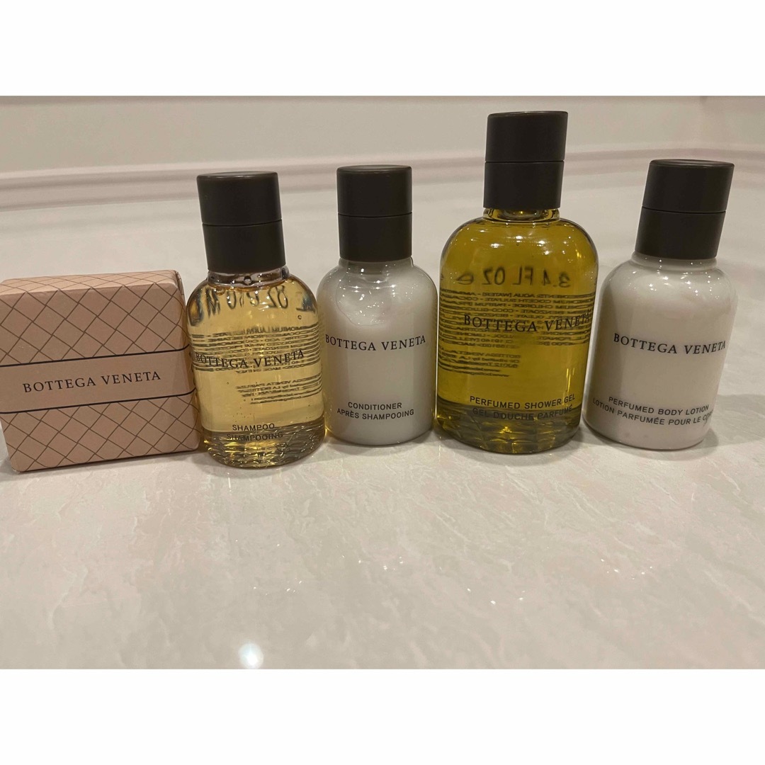 Bottega Veneta(ボッテガヴェネタ)のBottegaVebeta トラベルセット コスメ/美容のヘアケア/スタイリング(シャンプー/コンディショナーセット)の商品写真