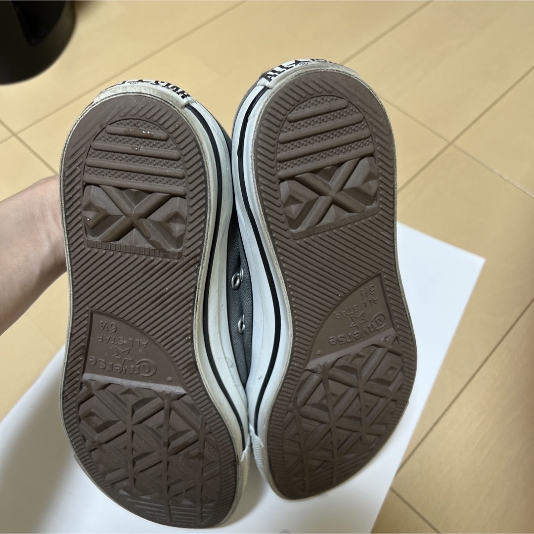 CONVERSE(コンバース)のコンバース　グレー　ローカット　美品 レディースの靴/シューズ(スニーカー)の商品写真