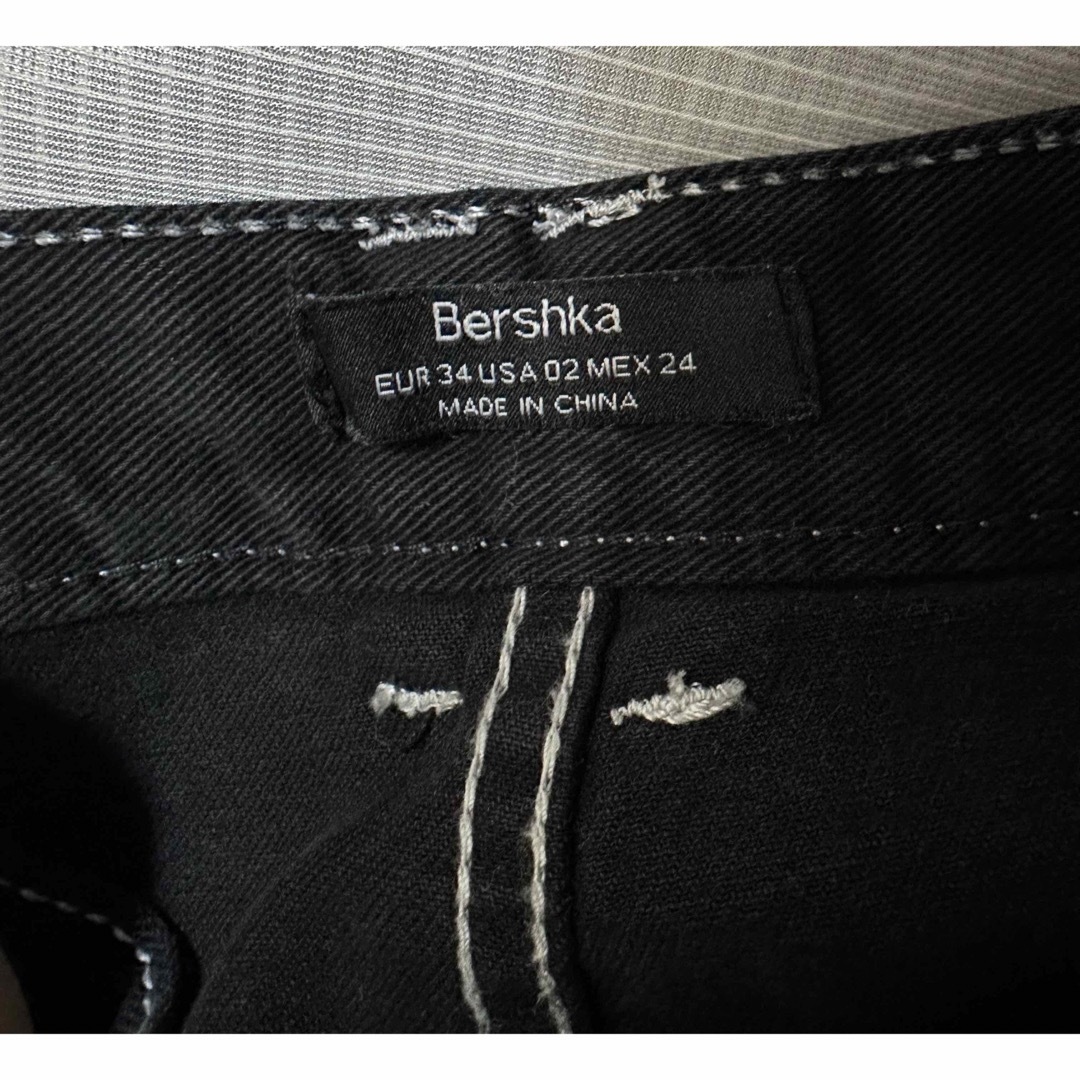 Bershka(ベルシュカ)の【美品】Bershka ハイウエストショートパンツ ショートパンツ　バミューダ レディースのパンツ(ショートパンツ)の商品写真