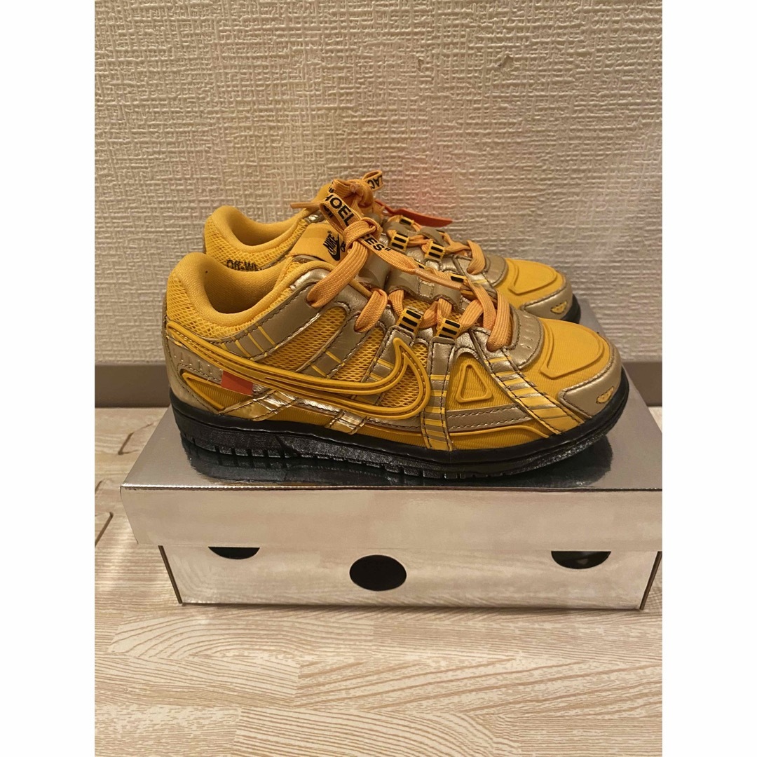 NIKE(ナイキ)のOff-White x NIKE RUBBER DUNK 18cm キッズ/ベビー/マタニティのキッズ靴/シューズ(15cm~)(スニーカー)の商品写真