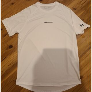 アンダーアーマー(UNDER ARMOUR)のUNDER ARMOURTシャツ(Tシャツ/カットソー(半袖/袖なし))
