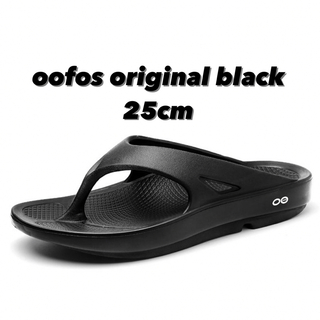 OOFOS - oofos original BLACK 25センチの通販 by ココズshop ...
