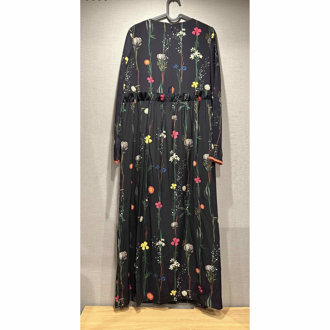 AKIRANAKA - いさな様専用 AKIRANAKA花柄ロングワンピースの通販 AKIRANAKA - いさな様専用 AKIRANAKA花柄ロングワンピースの通販