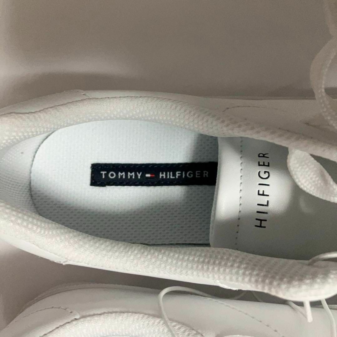 TOMMY HILFIGER(トミーヒルフィガー)の【新品】 トミーヒルフィガー スニーカー 白 26.0cm メンズ トリコロール メンズの靴/シューズ(スニーカー)の商品写真