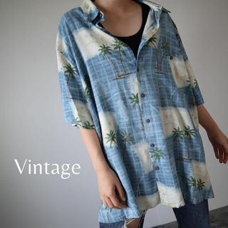 アートヴィンテージ(ART VINTAGE)の【vintage】ヤシの木 パターン 総柄 とろみ 半袖シャツ 水色 2XL(シャツ)