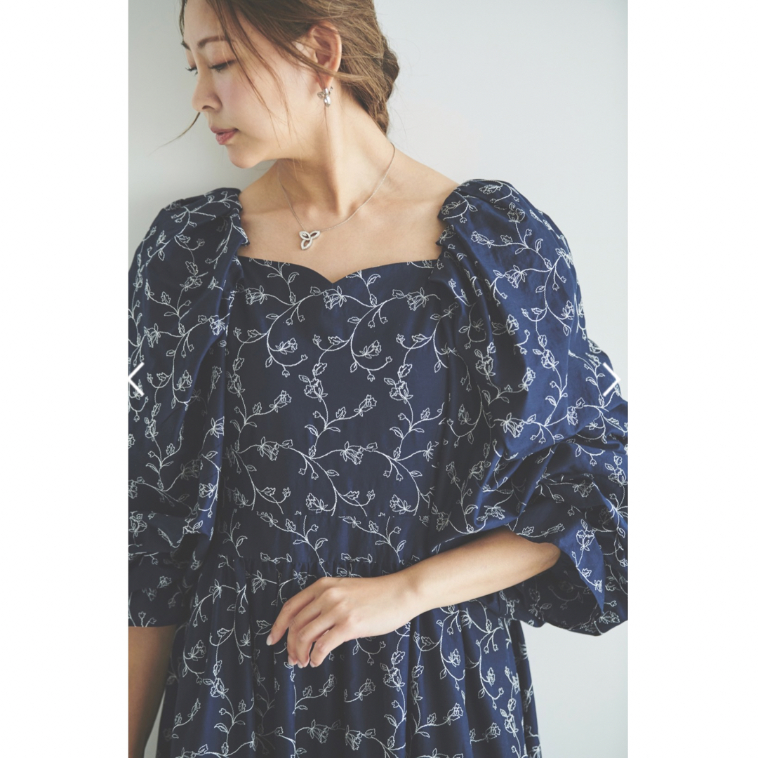 CHACOTT(チャコット)のstina closet tulip dress / navy レディースのワンピース(ロングワンピース/マキシワンピース)の商品写真