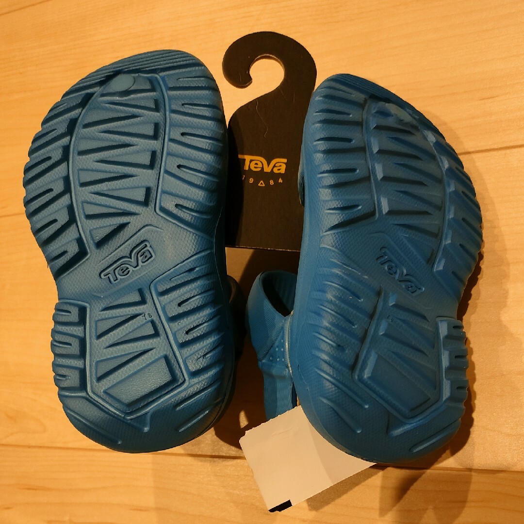 Teva(テバ)の新品　テバ　サンダル　キッズ　15cm キッズ/ベビー/マタニティのキッズ靴/シューズ(15cm~)(サンダル)の商品写真