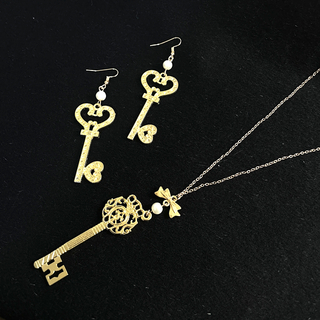 トゥアリス(To Alice)の真珠鍵　パールキー　白金色ネックレス、ピアスセット　ロリータ ゆめかわ　量産系(ネックレス)