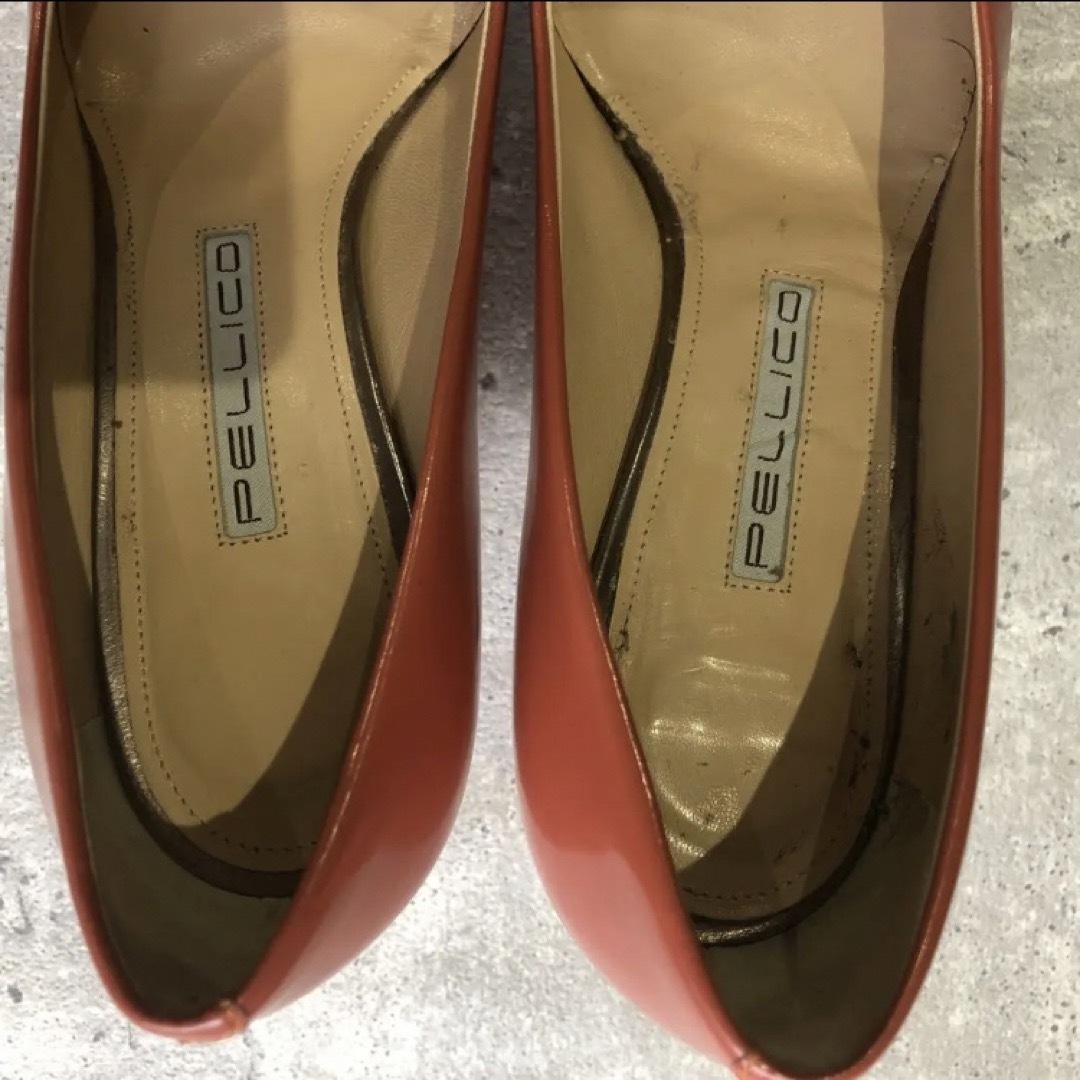 PELLICO(ペリーコ)のペリーコ　サーモンピンク　パンプス　エナメル レディースの靴/シューズ(ハイヒール/パンプス)の商品写真