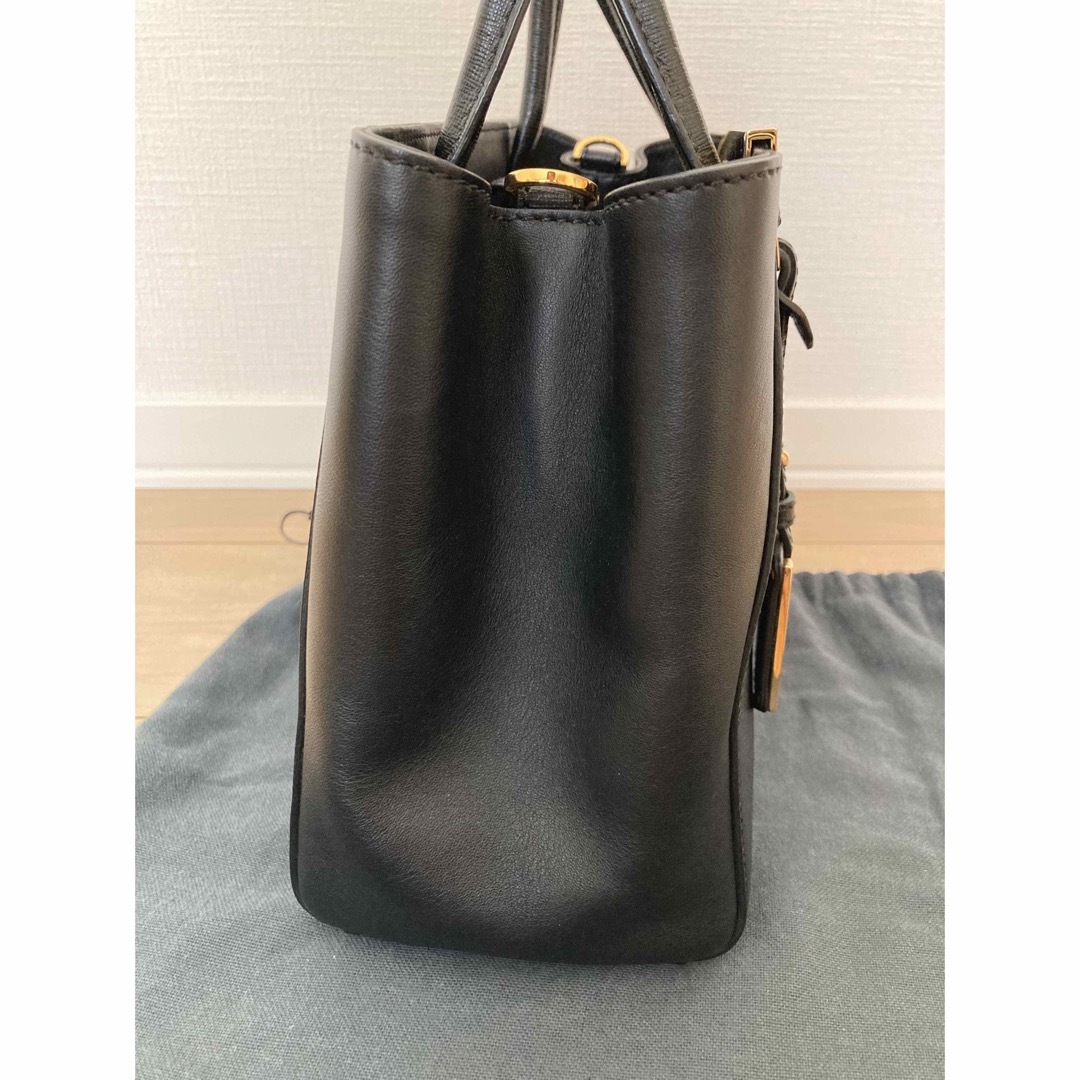 美品　FENDI プチトゥージュール　黒