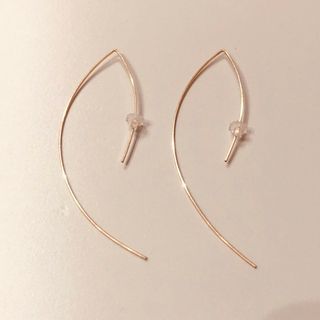 バイボー(by boe)の【美品】バイボー　ワイヤーピアス　ゴールド(ピアス)