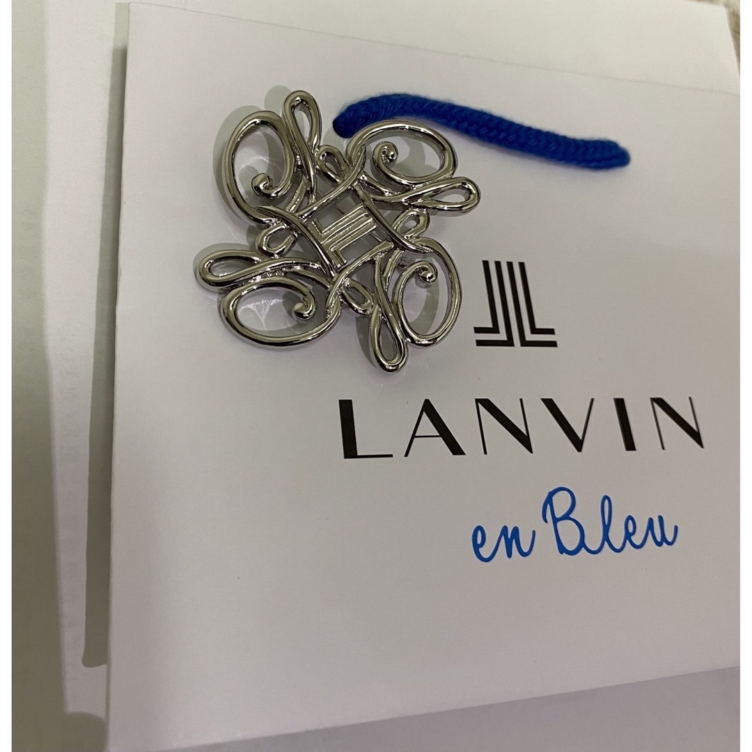 LANVIN en Bleu(ランバンオンブルー)の【完売】ランバン　新作ブローチ　 レディースのアクセサリー(ブローチ/コサージュ)の商品写真