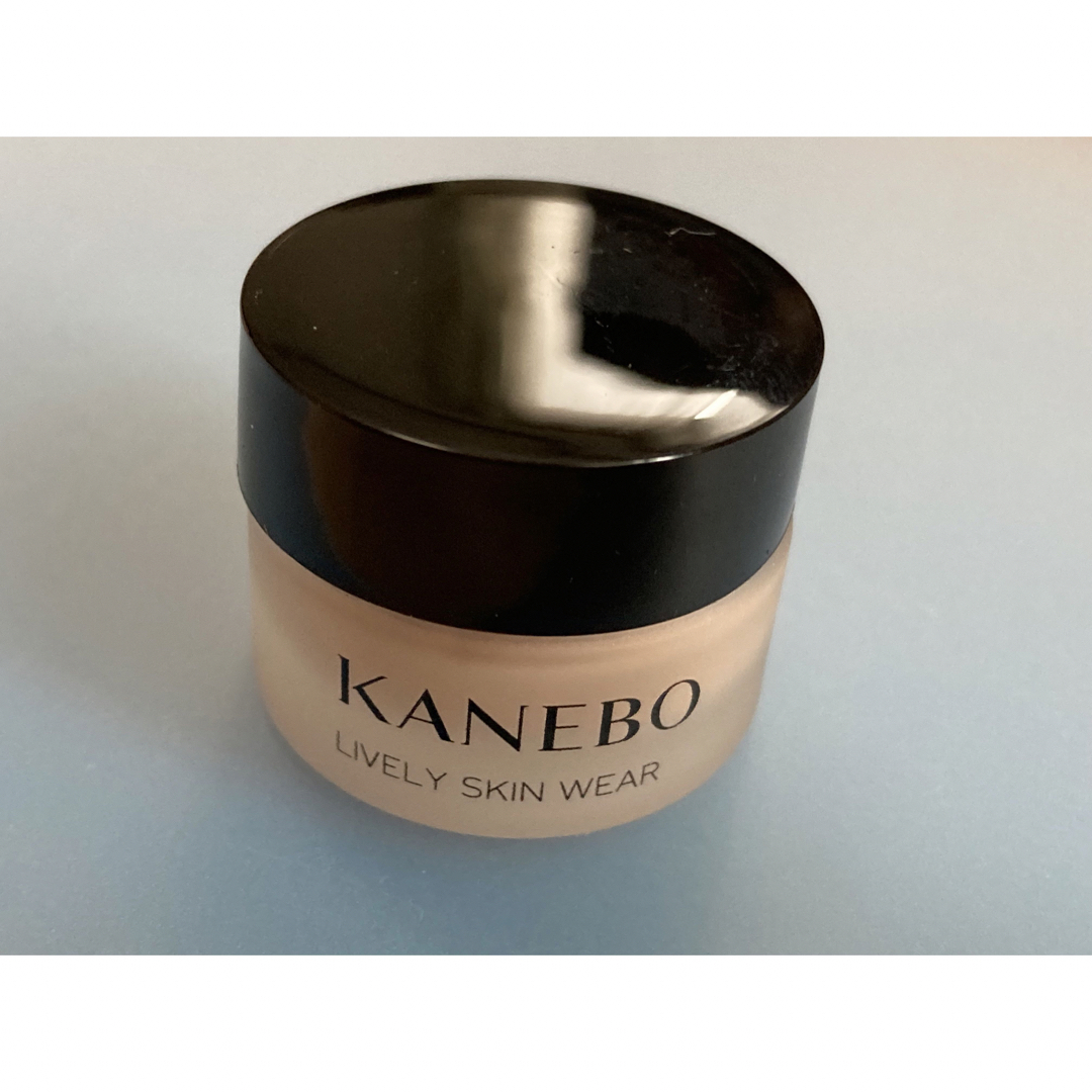 Kanebo(カネボウ)のKANEBO  ライブリースキンウェア　サンプル コスメ/美容のベースメイク/化粧品(ファンデーション)の商品写真