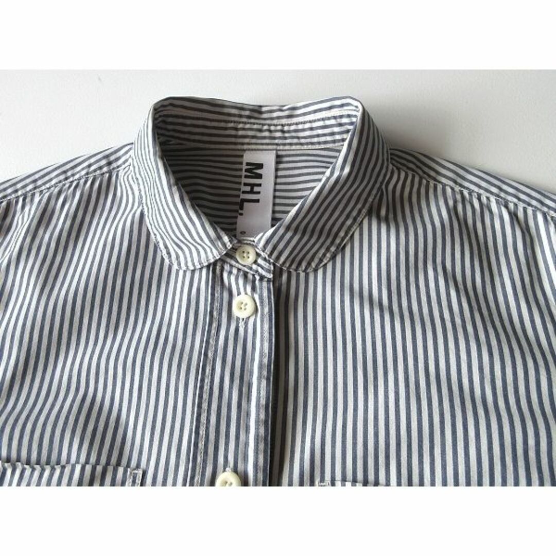 MHL.(エムエイチエル)のMHL. BASIC STRIPE 丸襟シャツ 0 マーガレットハウエル レディースのトップス(シャツ/ブラウス(長袖/七分))の商品写真