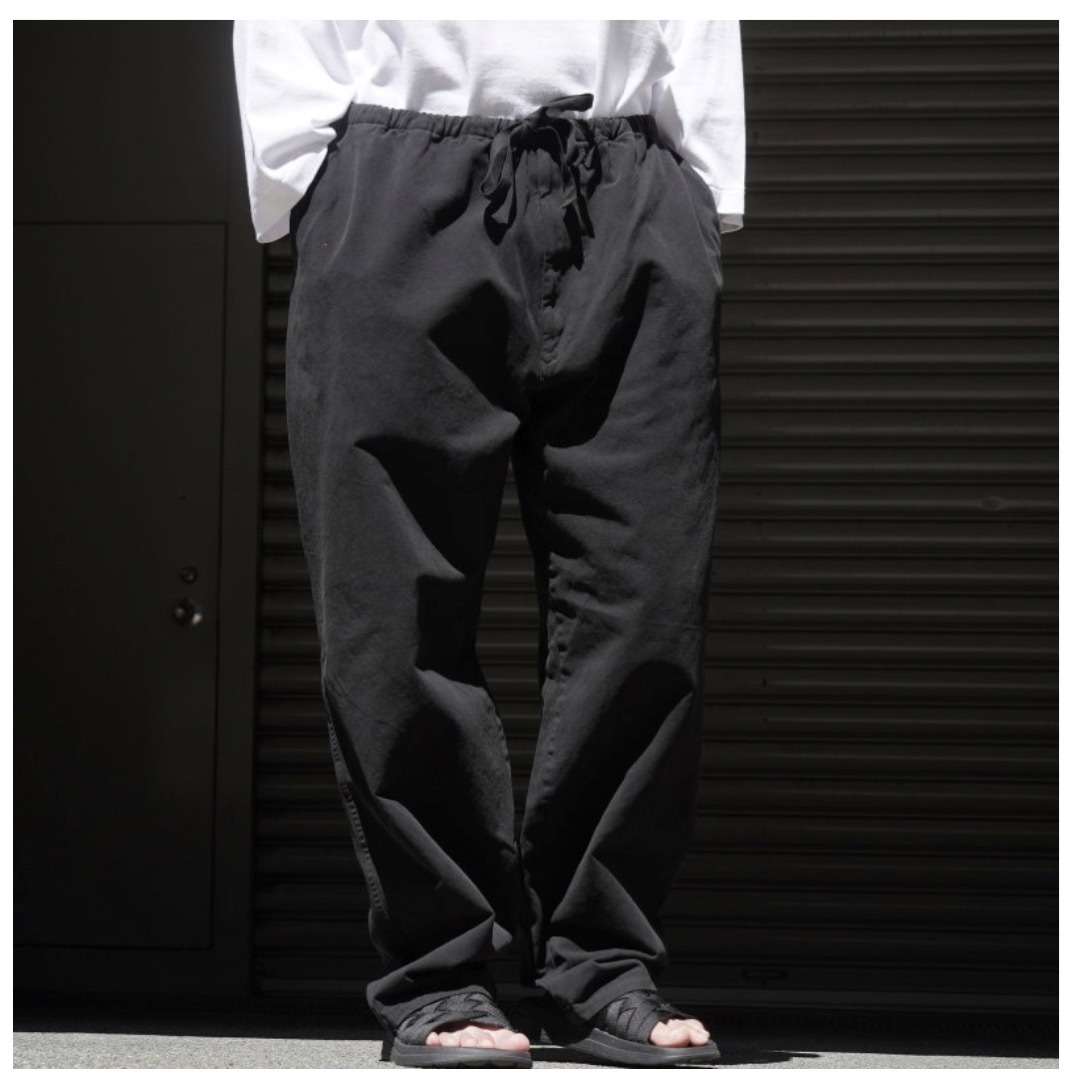 Y03-03005COMOLI 23AW 製品染 ドローストリングパンツ BLACK 3 コモリ