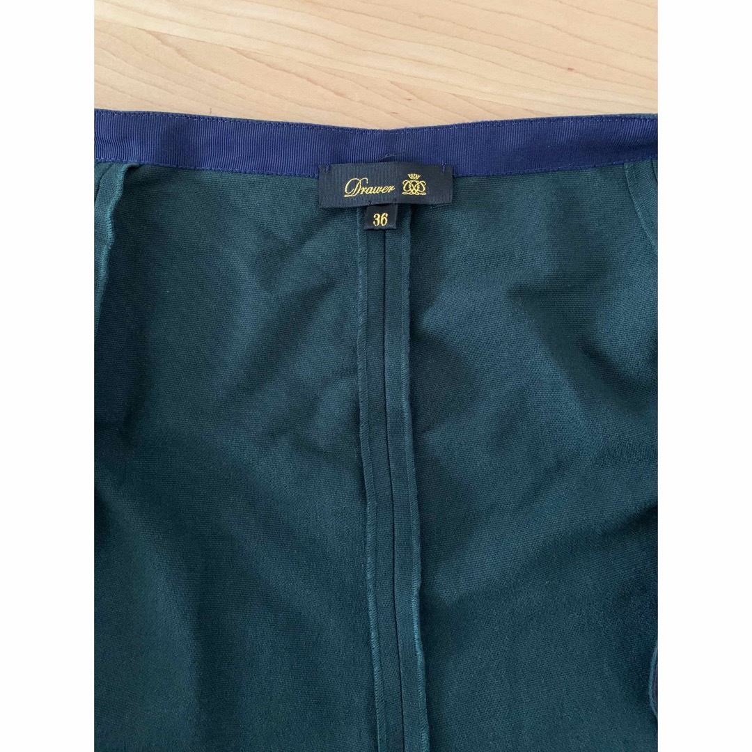 Drawer(ドゥロワー)のDrawer深い緑色の巻きスカート、タキマキ レディースのスカート(ひざ丈スカート)の商品写真