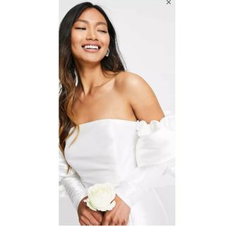 ウェディングドレス ミニ丈 インポート パフスリーブ 結婚式 前撮り