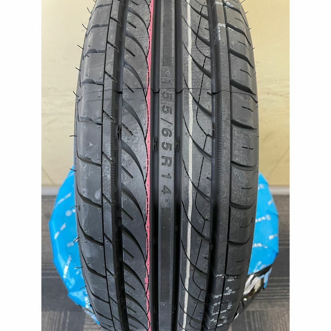 155/65R14 ホワイトリボン タイヤ 4本セット 送料無料！14インチ 自動車/バイクの自動車(タイヤ)の商品写真