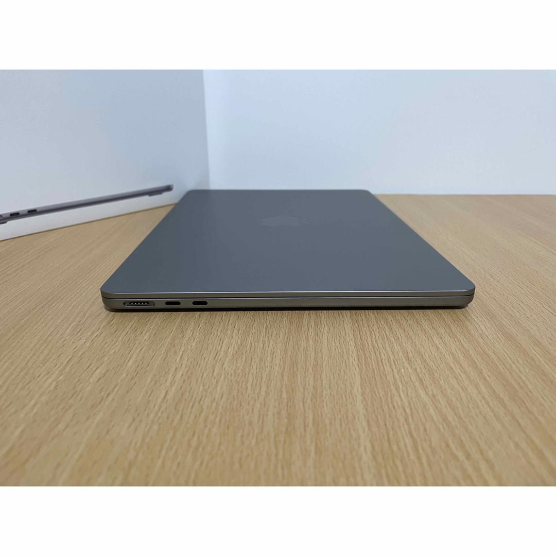 未使用に近い　Macbook Air M2 13.6インチ 2022