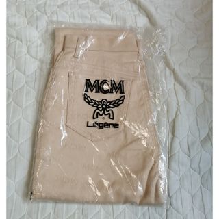 エムシーエム(MCM)のパンツ　MCM ベージュ(カジュアルパンツ)