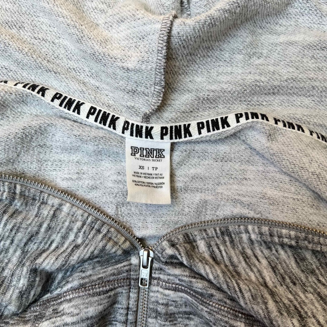 Victoria's Secret(ヴィクトリアズシークレット)のお値下げしました！ Victoria's Secret PINK パーカー レディースのトップス(パーカー)の商品写真