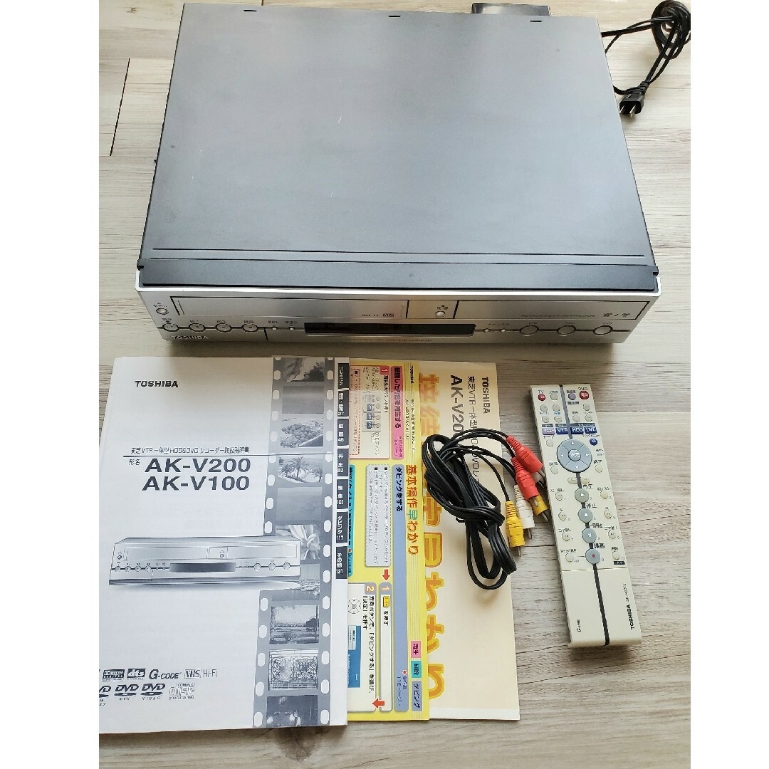 東芝 AK-V100 VHSビデオデッキ DVD HDDレコーダー　ジャンク品