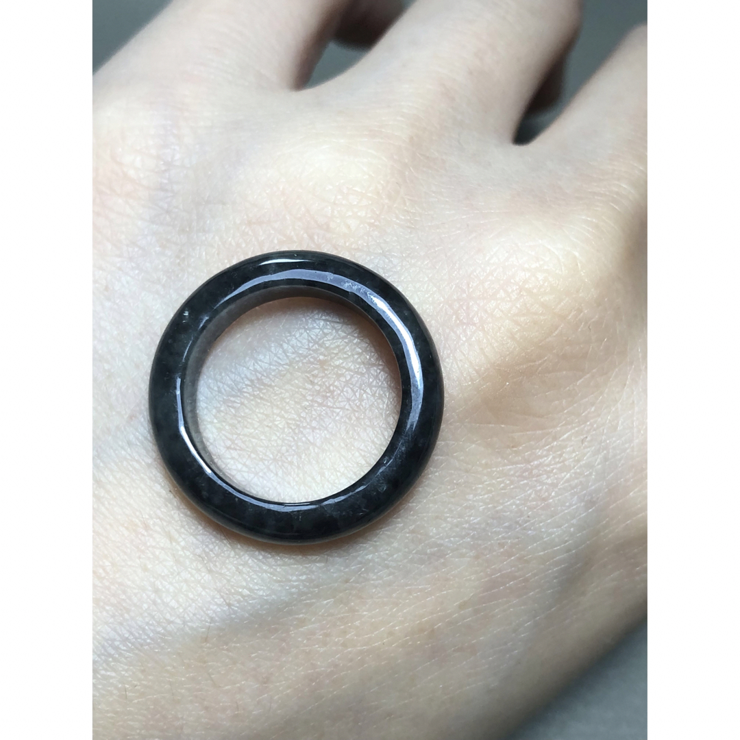 ミャンマー産天然本翡翠A貨　リング指輪　新品　送料無料 レディースのアクセサリー(リング(指輪))の商品写真