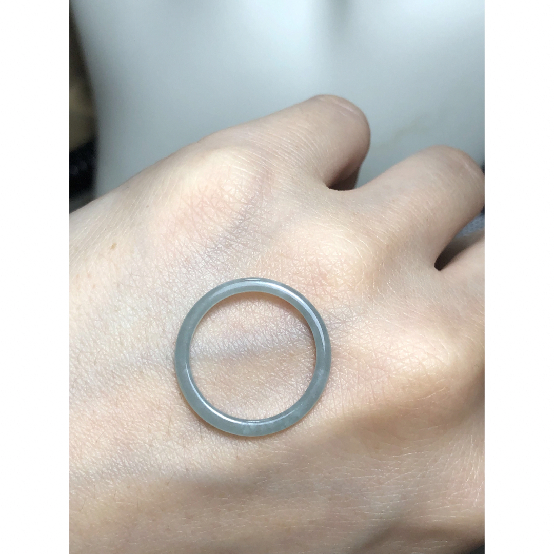 ミャンマー産天然本翡翠A貨 くりぬきリング指輪 新品 送料無料の ミャンマー産天然本翡翠A貨 くりぬきリング指輪 新品 送料無料の