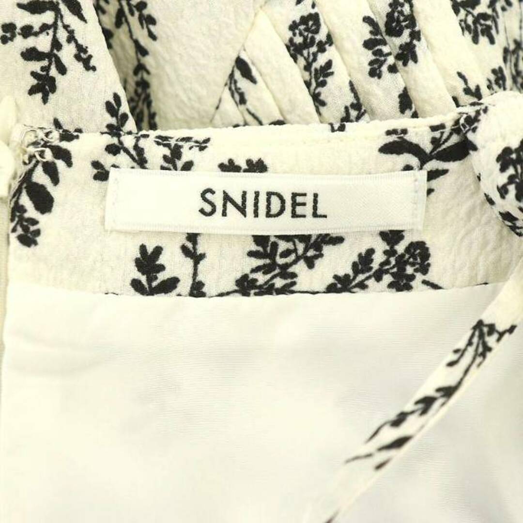 SNIDEL(スナイデル)のスナイデル 23SS 2wayデザインプリントワンピース ロング ボタニカル柄 レディースのワンピース(ロングワンピース/マキシワンピース)の商品写真