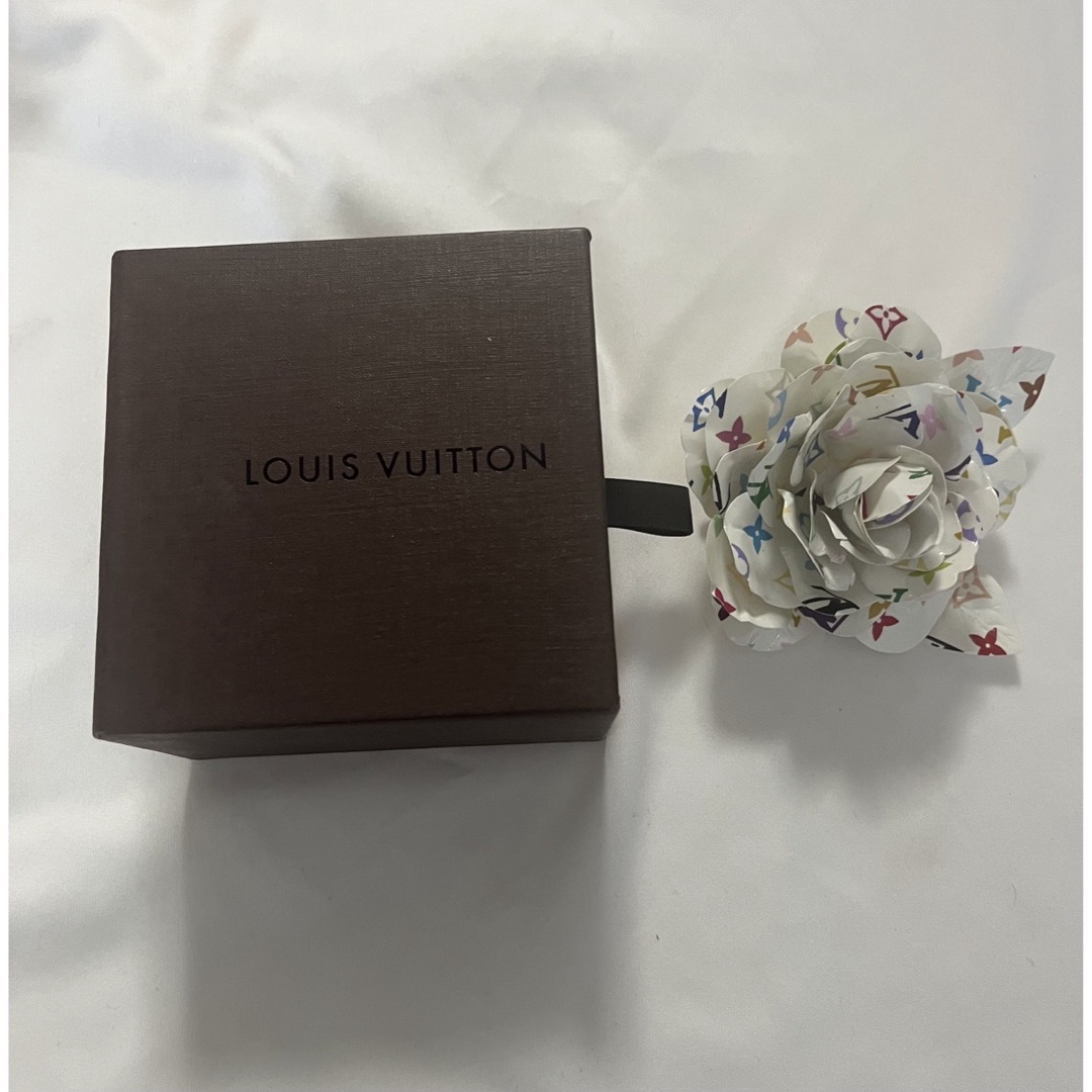 LOUIS VUITTON(ルイヴィトン)のヴィトン マルチカラー ブローチ プラスチック コサージュ ブロン レディースのアクセサリー(ブローチ/コサージュ)の商品写真