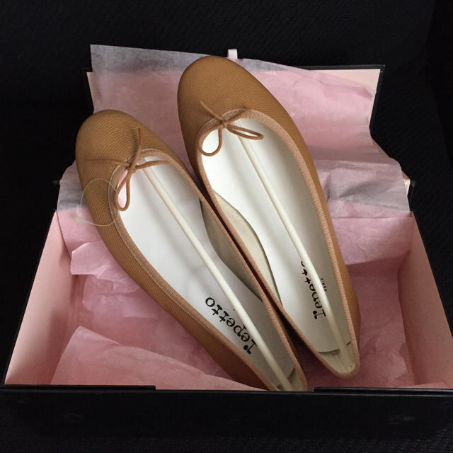 repetto(レペット)の【超美品】Lepetto ベージュパレエシューズ レディースの靴/シューズ(バレエシューズ)の商品写真