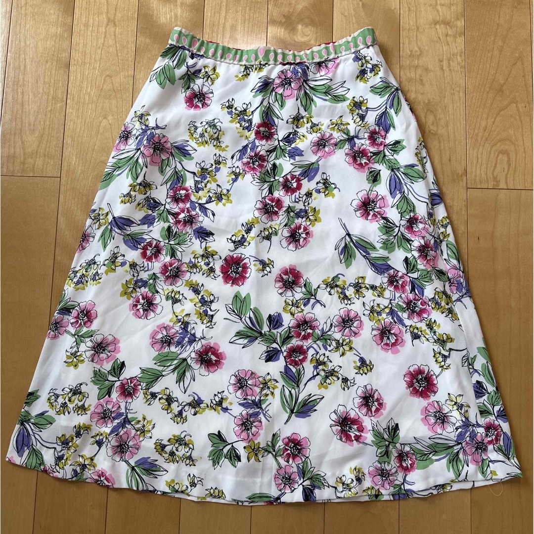 新品　夏　トリイユキ　花柄スカート