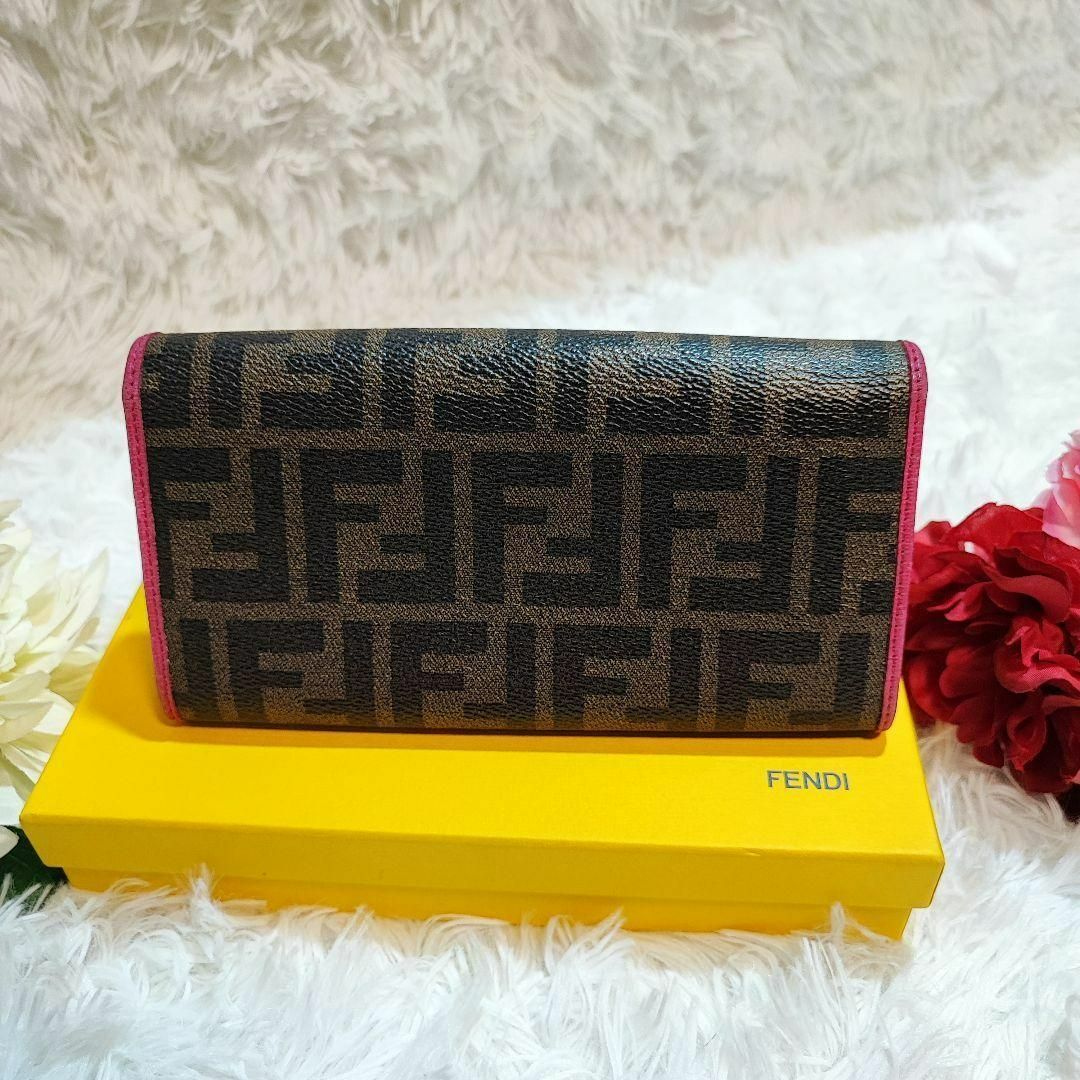 FENDI   美品FENDI 長財布 pvc レザー ズッカ柄 ピンク 希少 金具