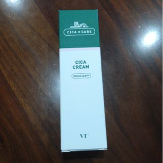 ブイティー(VT)のVT CICA クリーム　50ml(美容液)