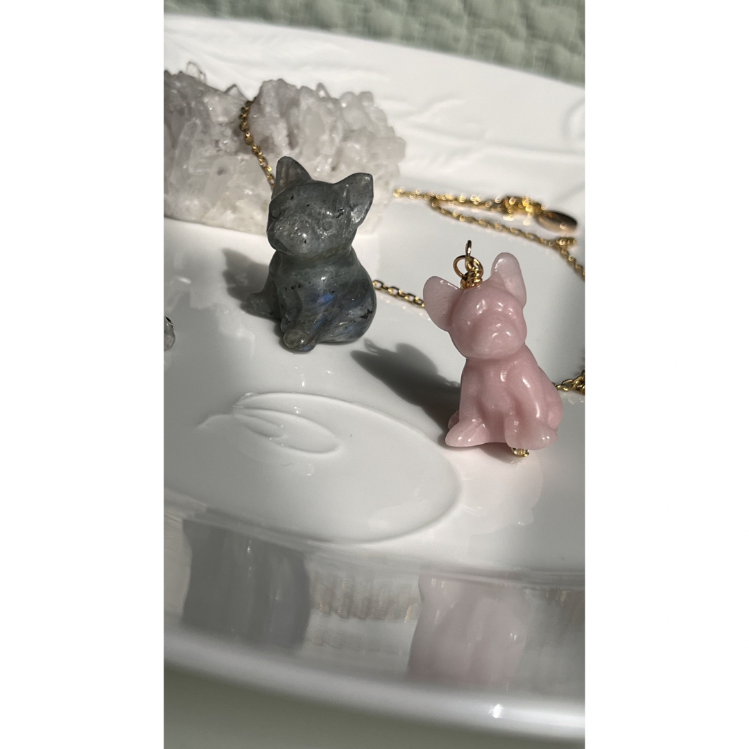 オパール♡フレンチブルドッグ♡天然石♡1点もの ハンドメイドのアクセサリー(ネックレス)の商品写真